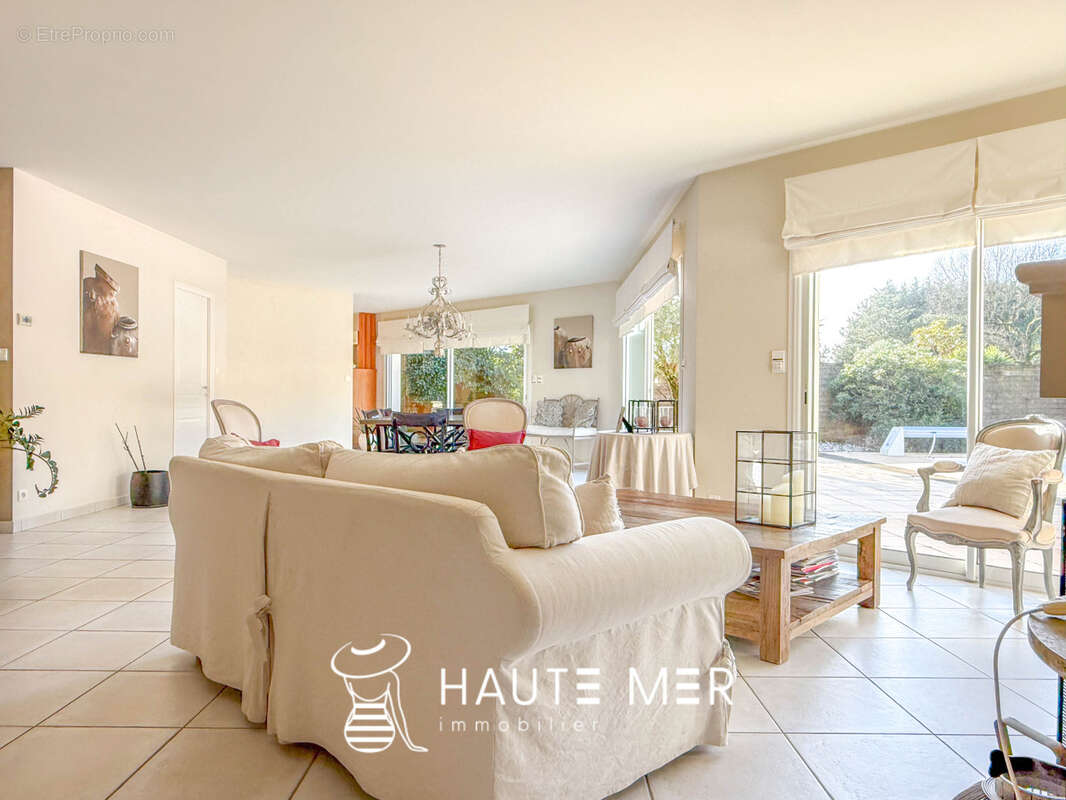 BATEAU - Propriété de plain-pied avec maison d’amis, piscine et parc arboré - photo 3