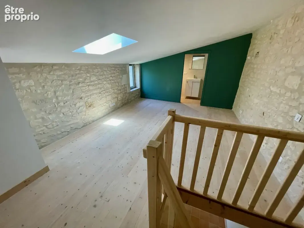 Maison rénovée sur 3 niveaux avec jardin et dépendances - photo 20