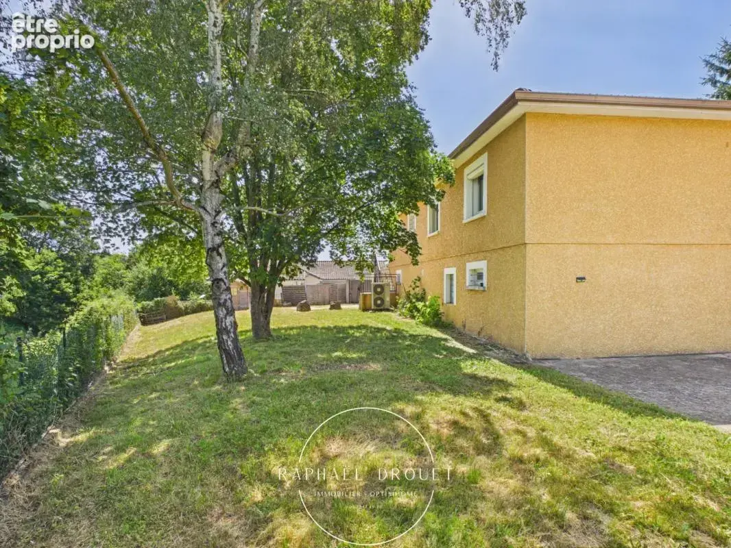 Jardin (38200) - Propriété familiale (196 m2) avec jardin, garage, atelier, et potentiel de valorisation foncière à 5 min de Vie - photo 5