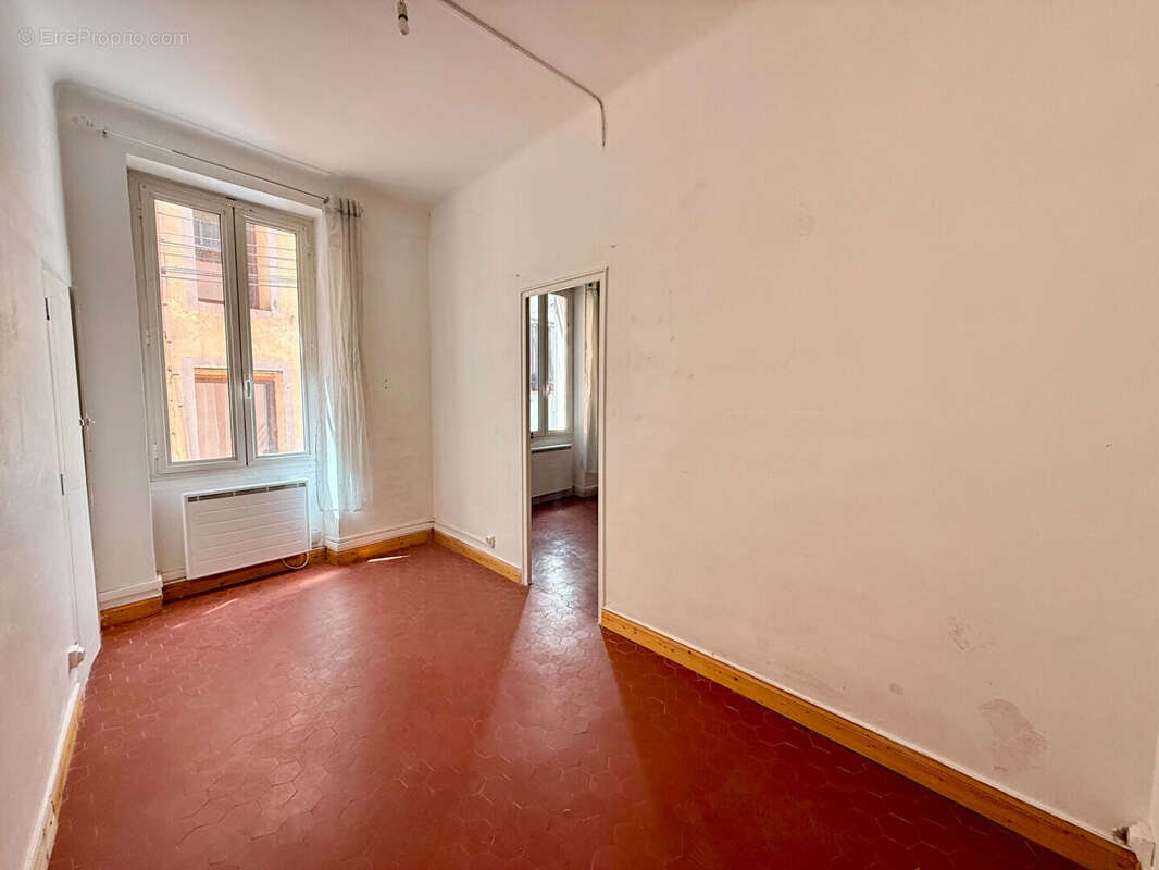 Appartement à SAINT-MAXIMIN-LA-SAINTE-BAUME