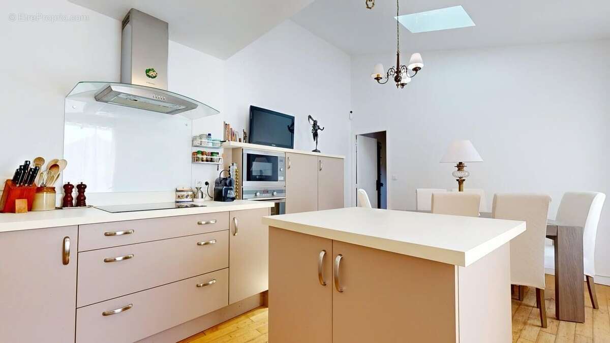 11RuedelaFontaine06292026105702 - Appartement à SAINT-CYPRIEN