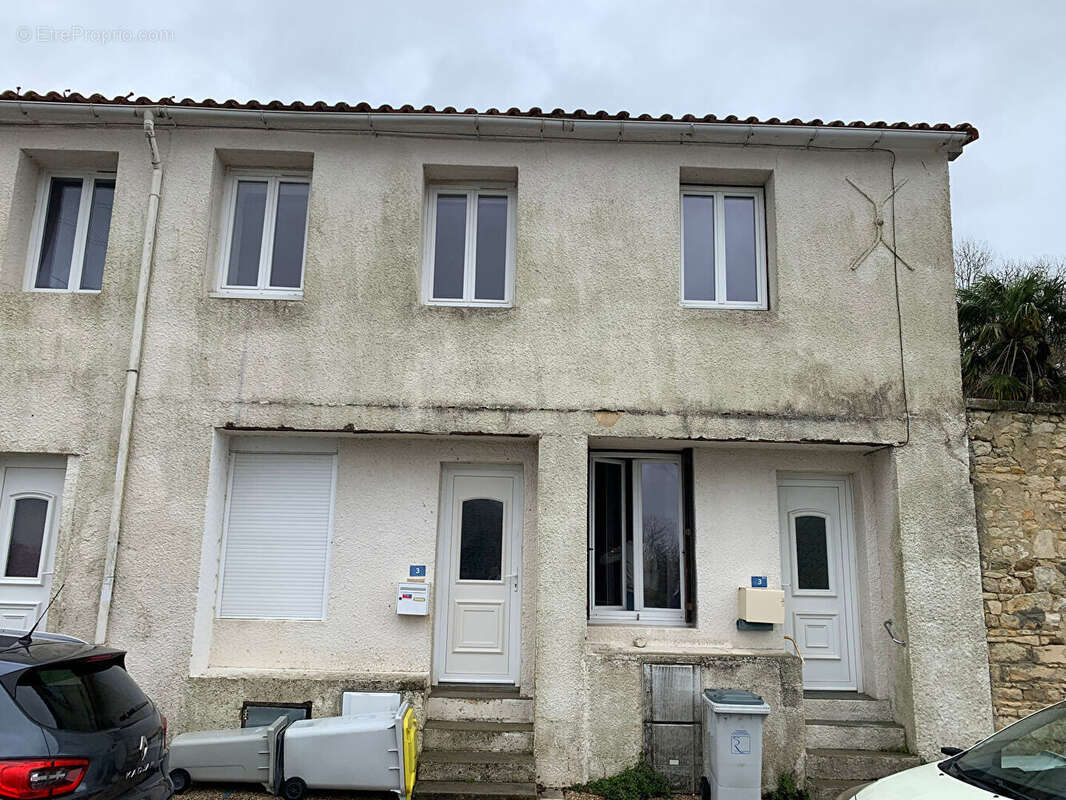 Maison à TONNAY-CHARENTE