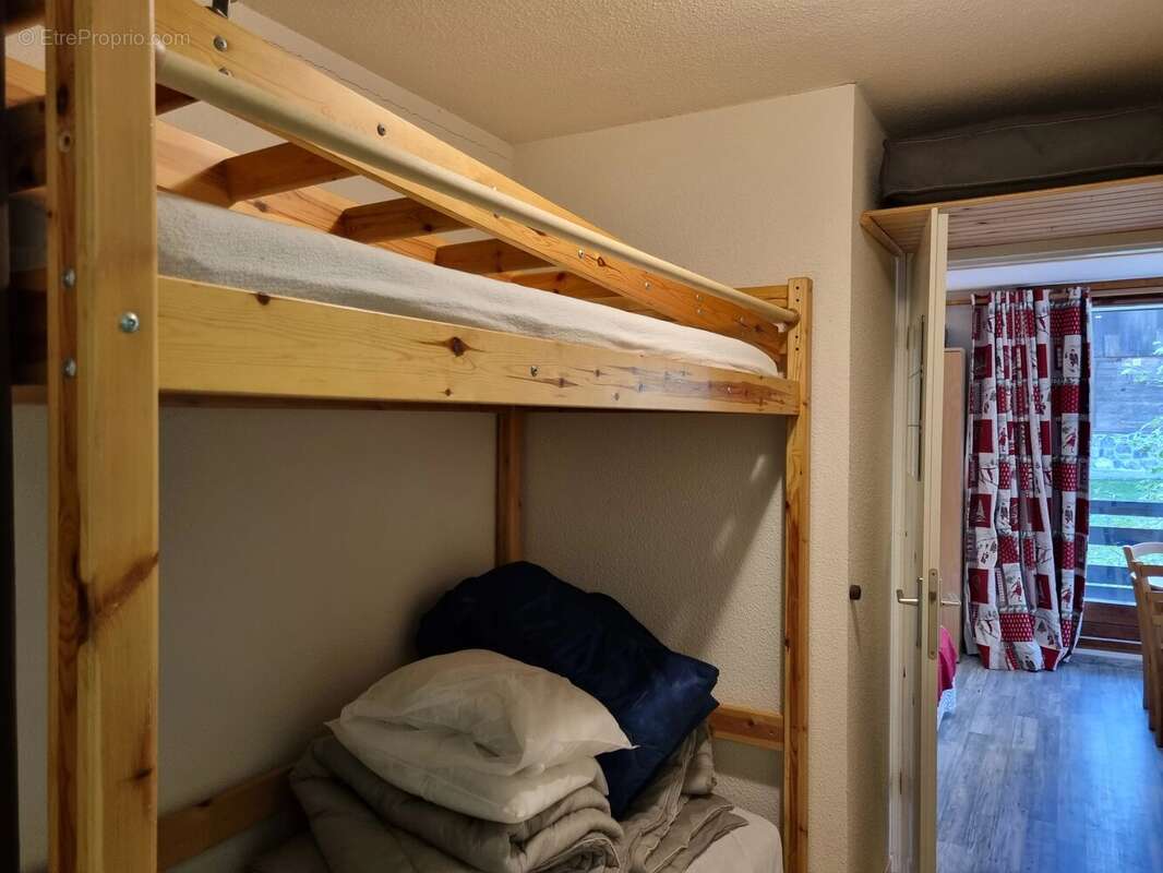 Appartement à MORILLON