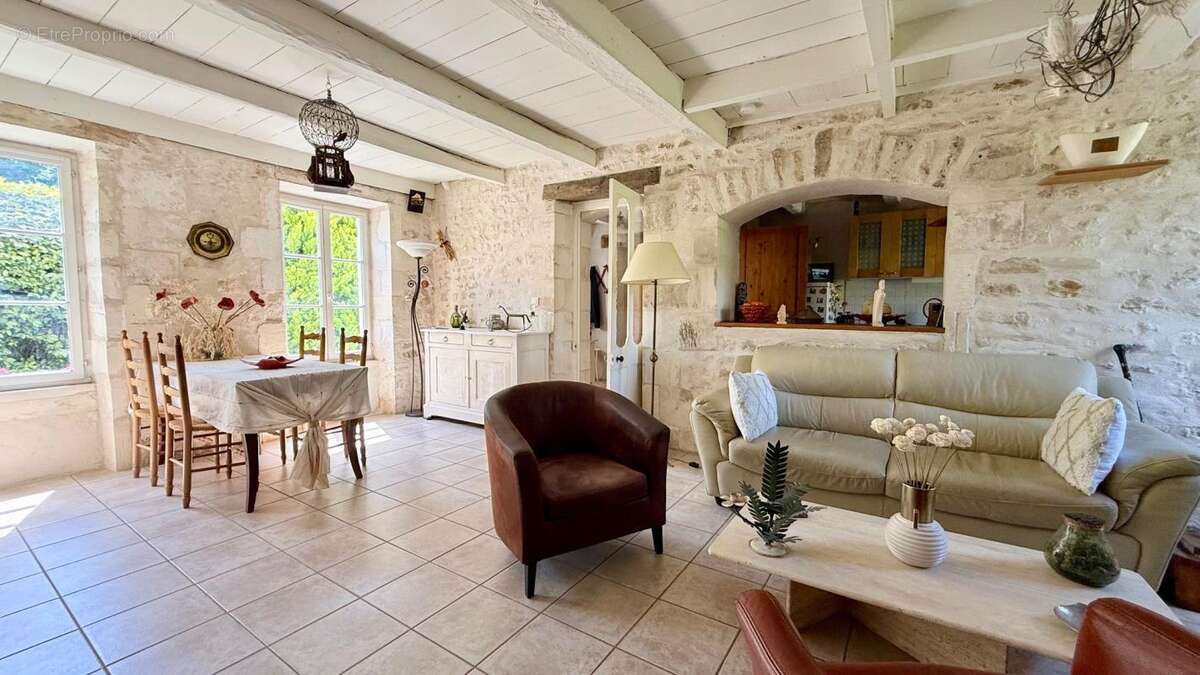 Maison à NIEUL-SUR-MER