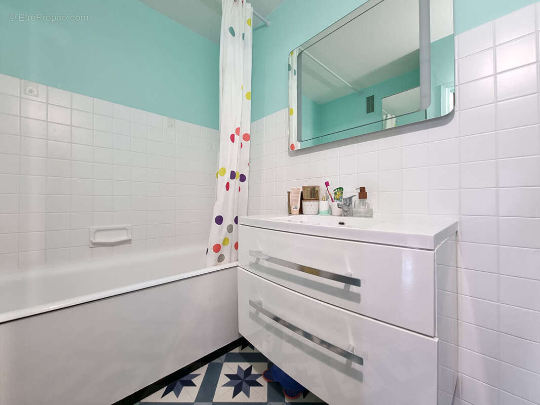 Appartement à FONTENAY-SOUS-BOIS