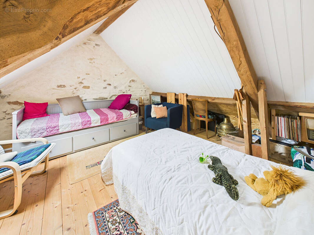 Maison à SAINT-MARCEL-EN-MARCILLAT