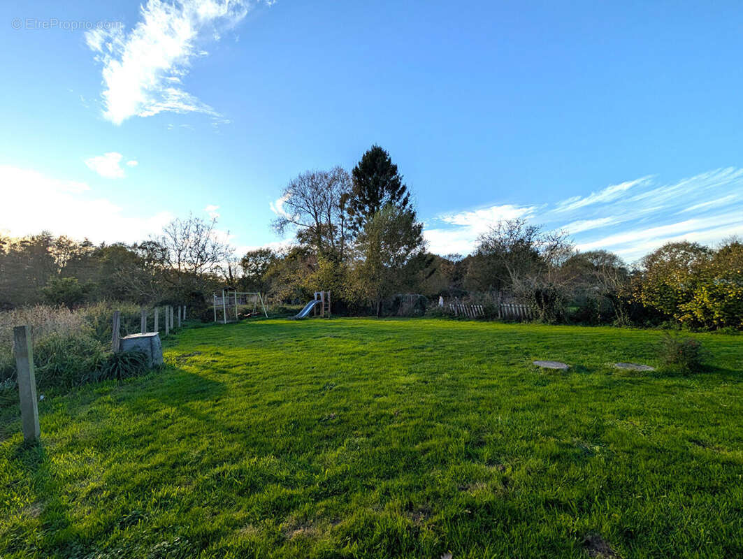 Maison à BAGUER-PICAN