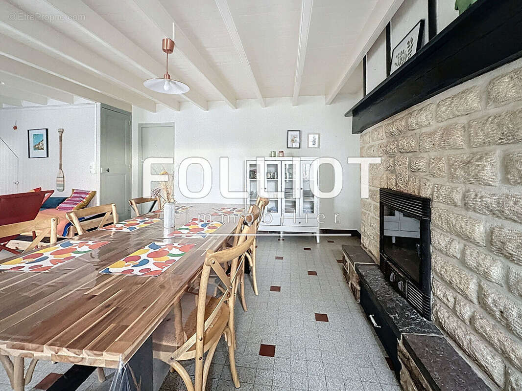 Maison à LES MOITIERS-D'ALLONNE