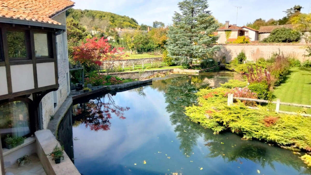 RIVIERE - Maison à LIZANT