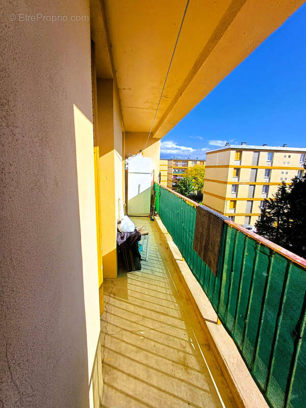 Appartement à BOLLENE