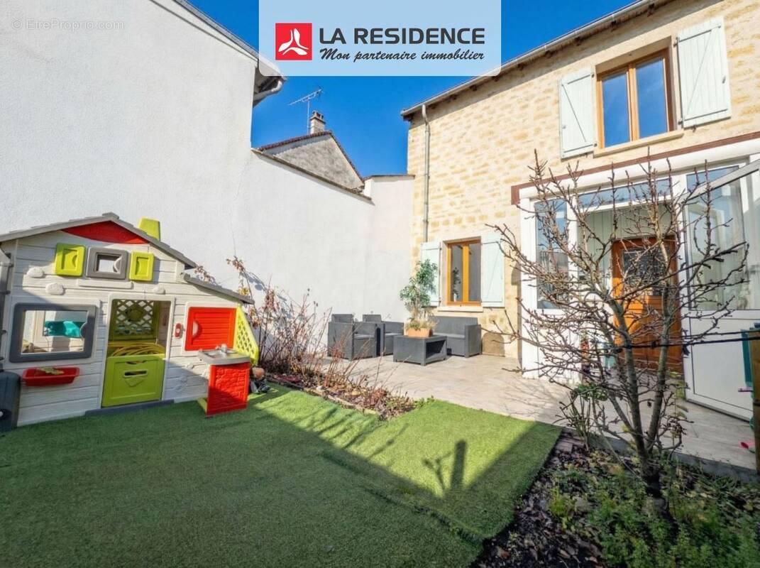 Maison à VERNEUIL-SUR-SEINE