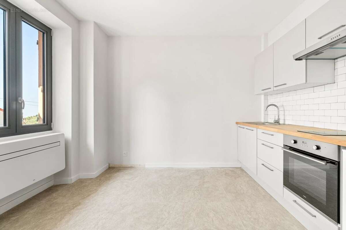La Turbie - Appartement 2P de 26 m² entièrement rénové -  Location saisonnière autorisée - photo 2