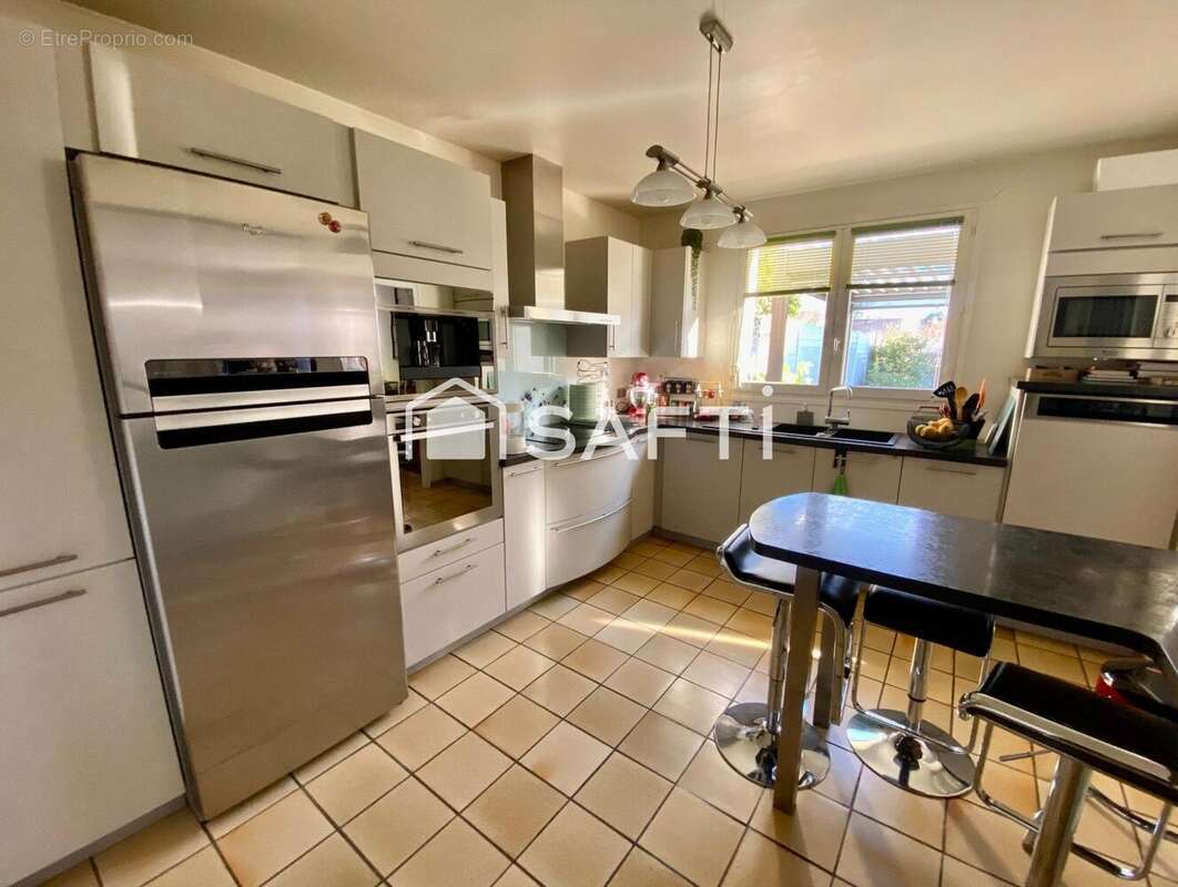 Photo 3 - Maison à PONTAULT-COMBAULT