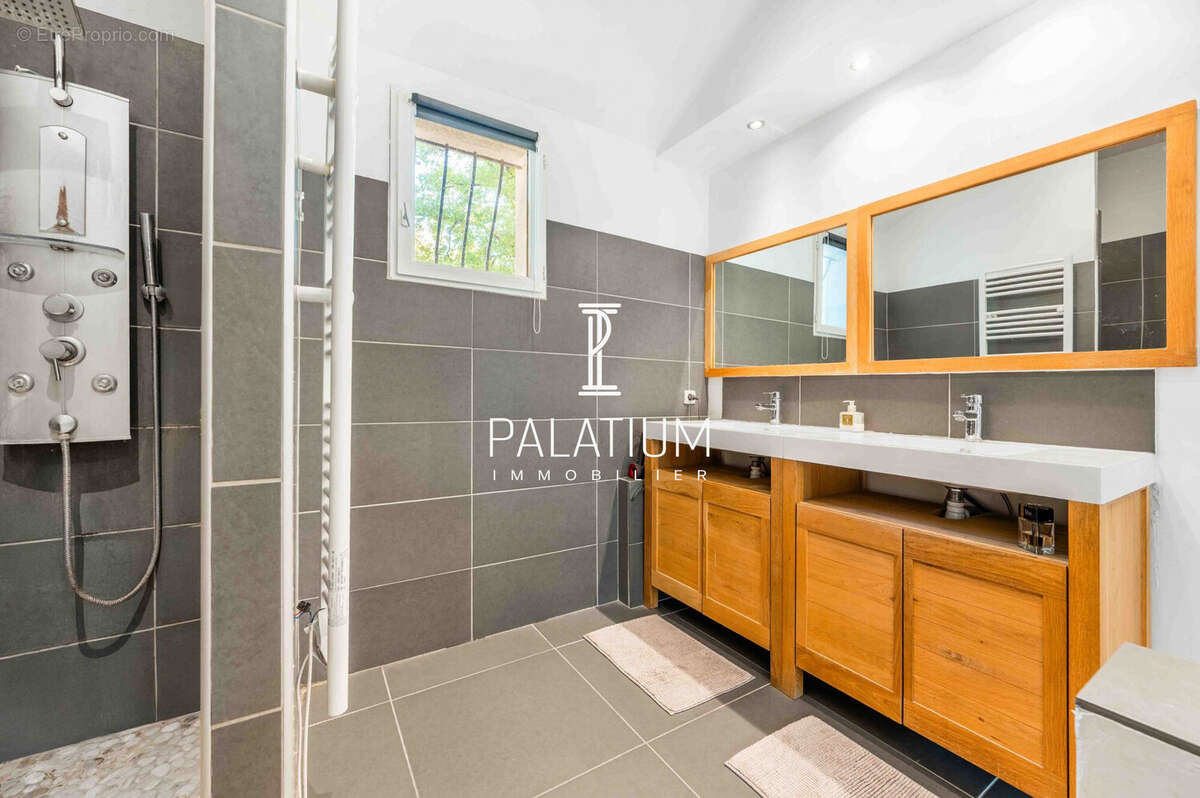 Maison à PIERREVERT