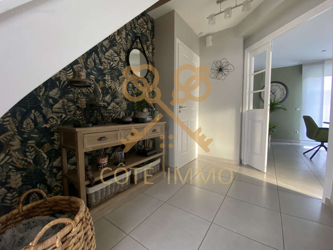 Maison à COURRIERES