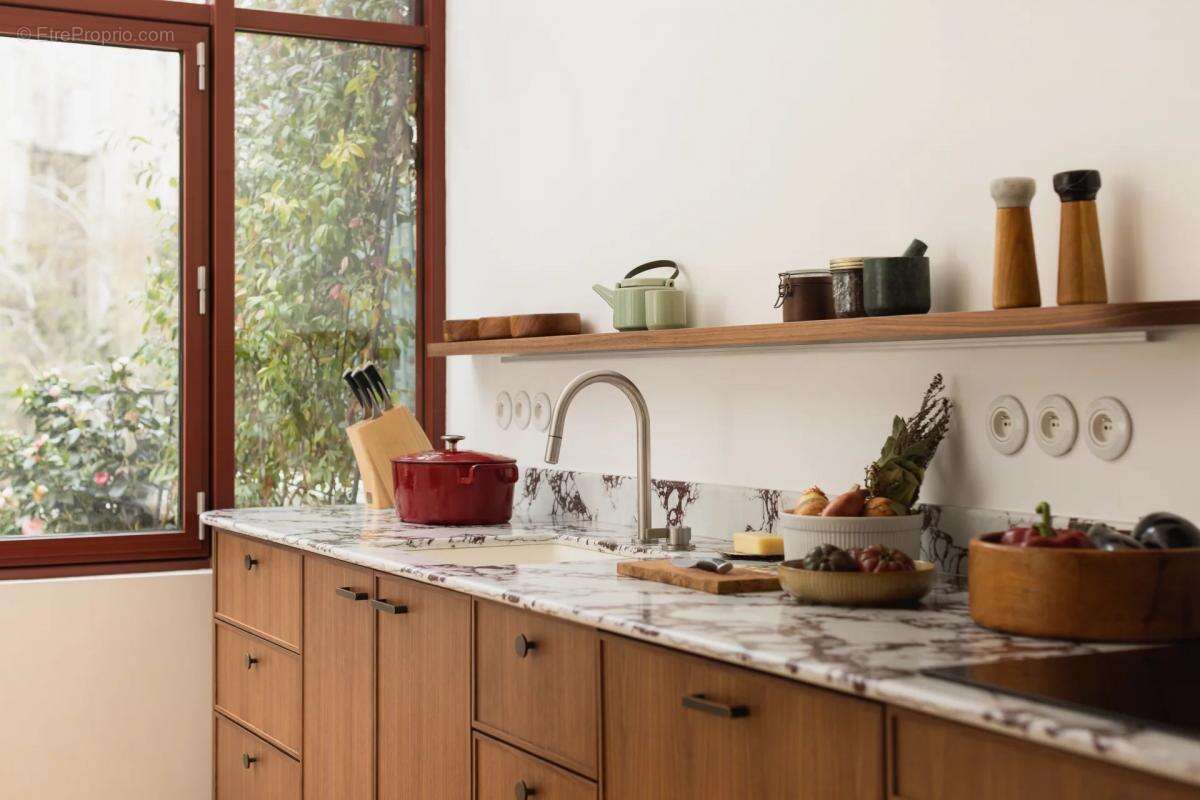 Appartement à PARIS-16E