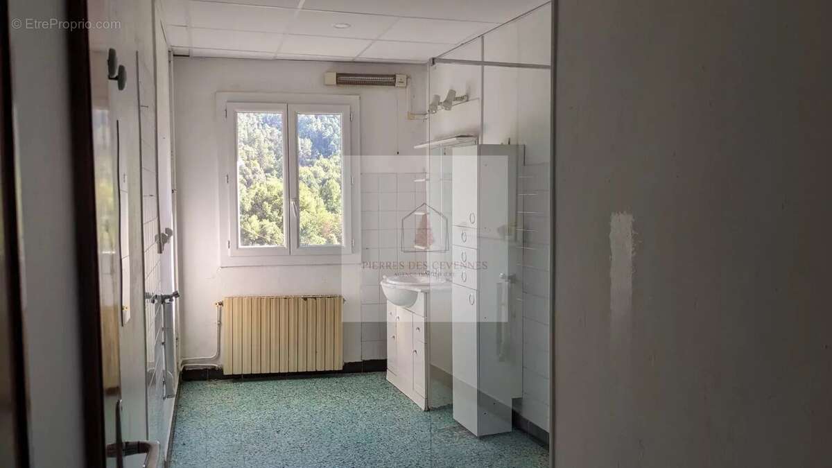 Appartement à LE COLLET-DE-DEZE