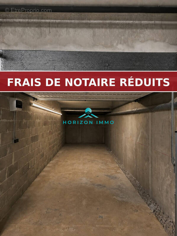 Parking à SAINT-LAURENT-DU-VAR