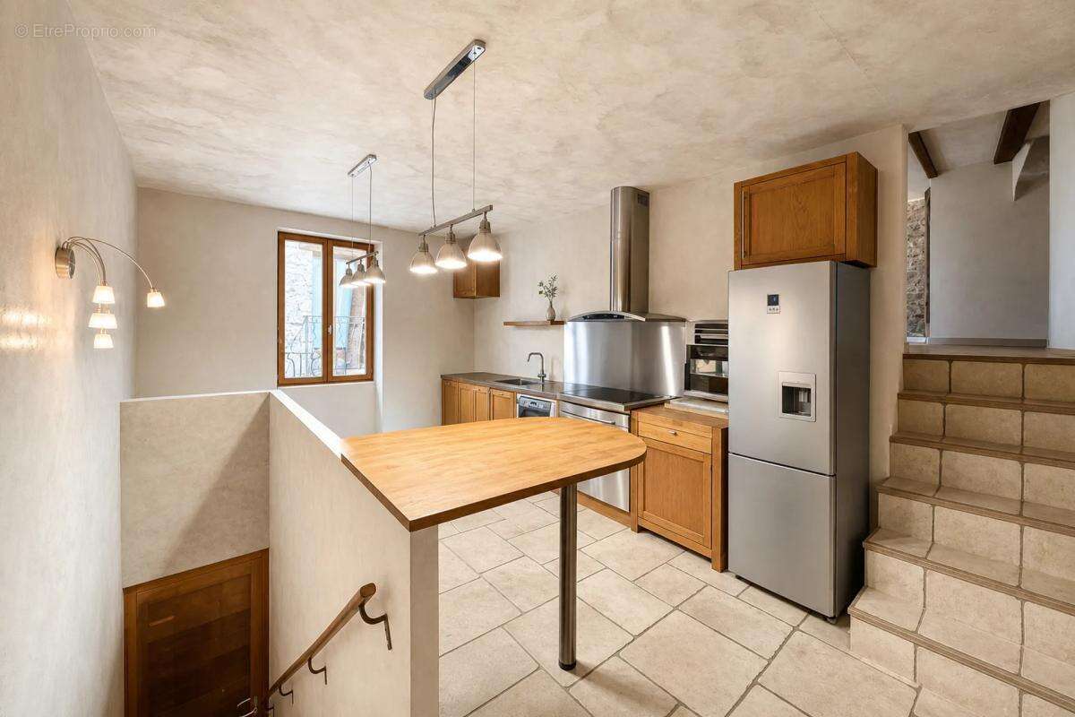 Maison rénovée 5 pièces 110 m² au calme, Peille - photo 4