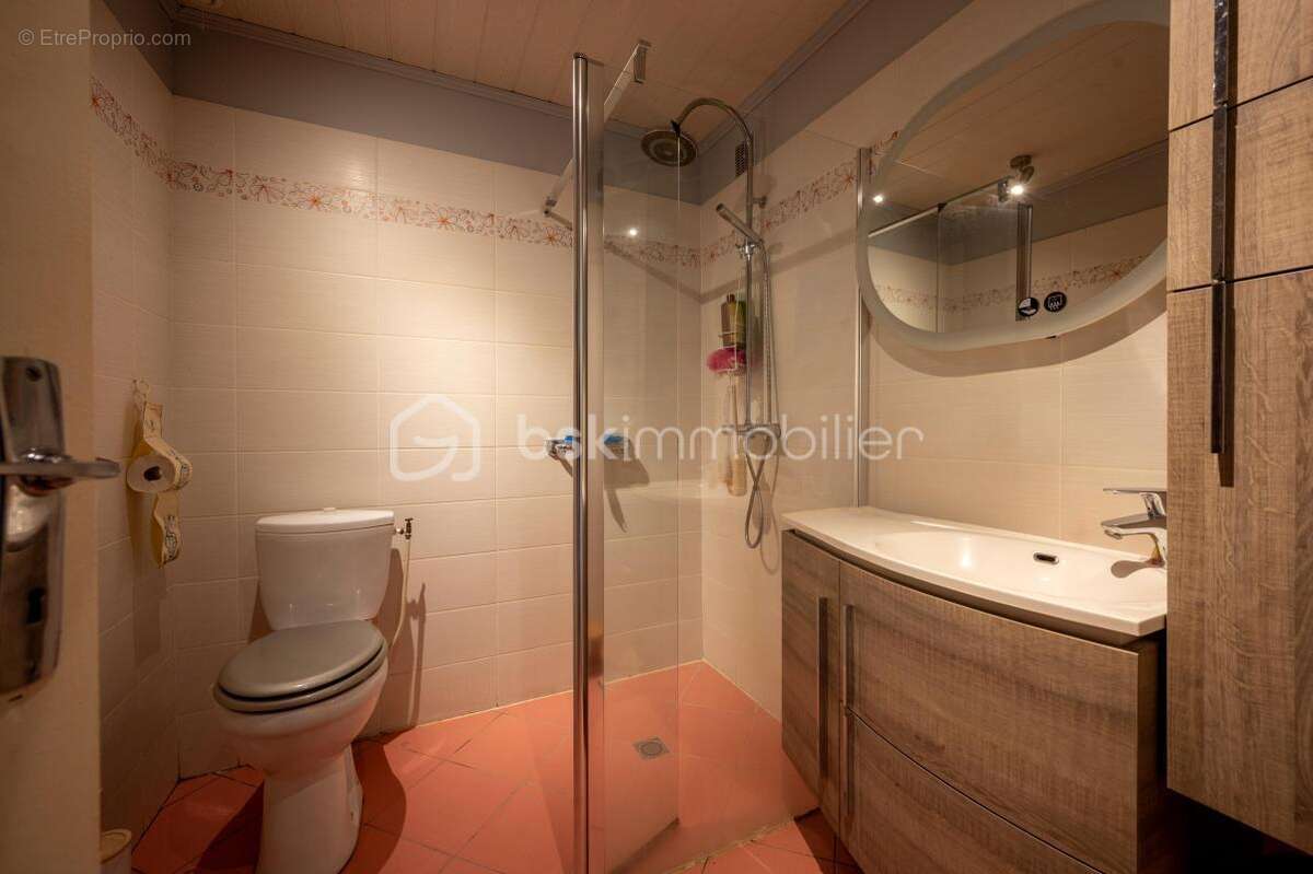Maison familiale T5 sur +1400 m² de terrain — Prête à accueillir vos projets - photo 10