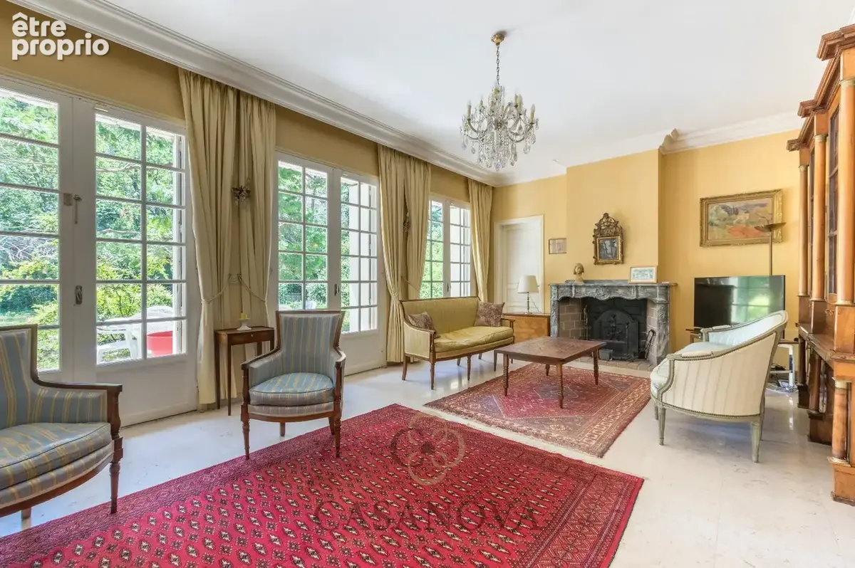 Maison familiale de plus de 270 m² avec parc arboré de 3 000 m² aux Arceaux à Montpellier - photo 13