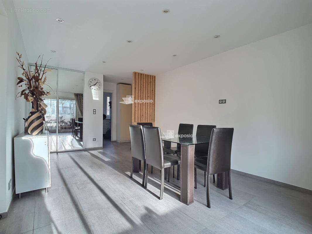 Appartement à RILLIEUX-LA-PAPE