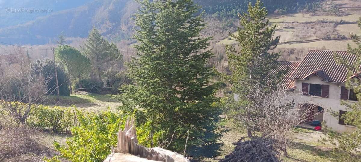 Terrain à MOSTUEJOULS