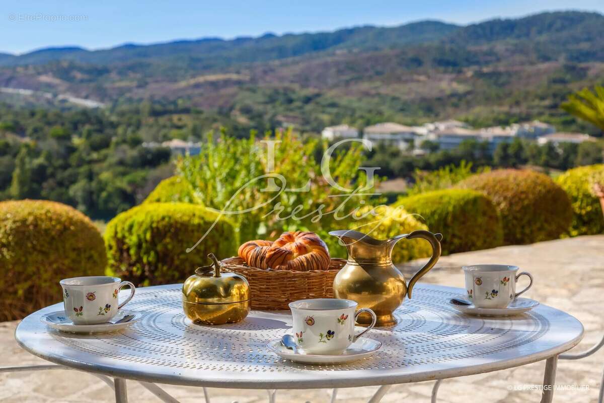 Maison à MANDELIEU-LA-NAPOULE