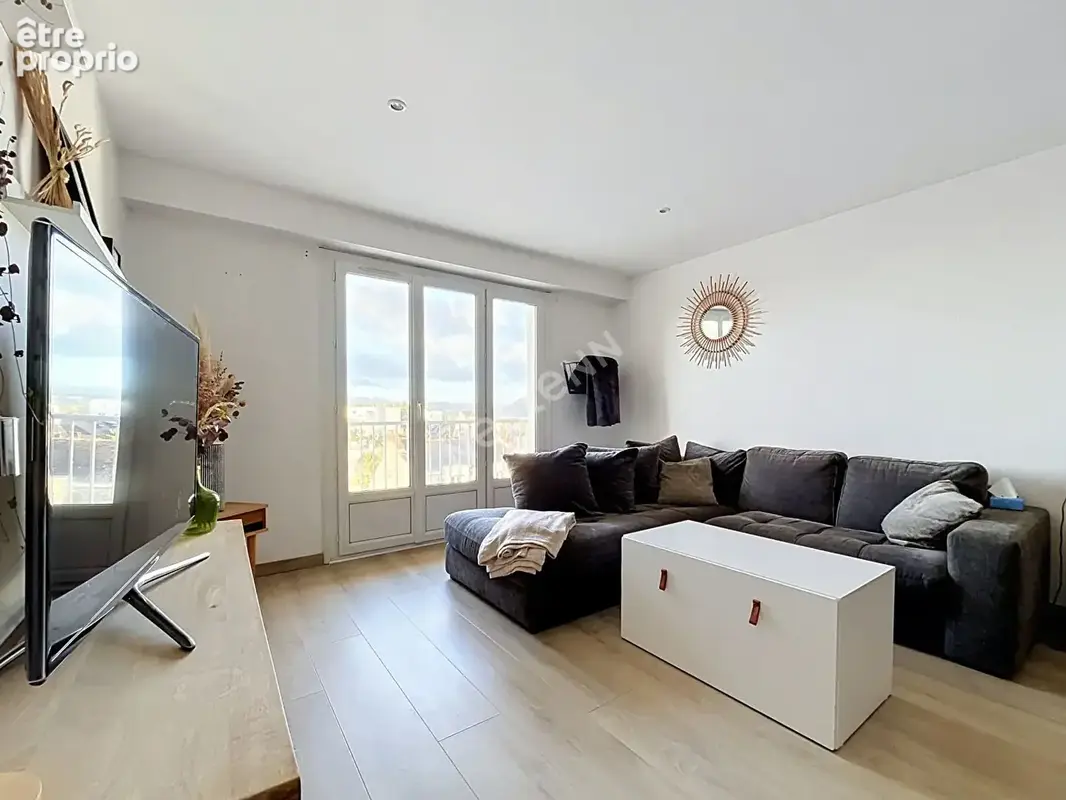 Nantes Hauts-Pavés / Appartement 86 m2 / 2 chambres / balcon / cave / ascenseur - photo 4
