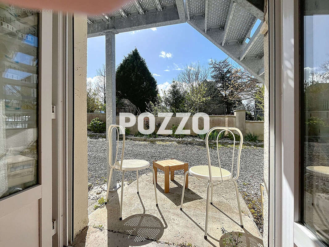 Appartement à DONVILLE-LES-BAINS