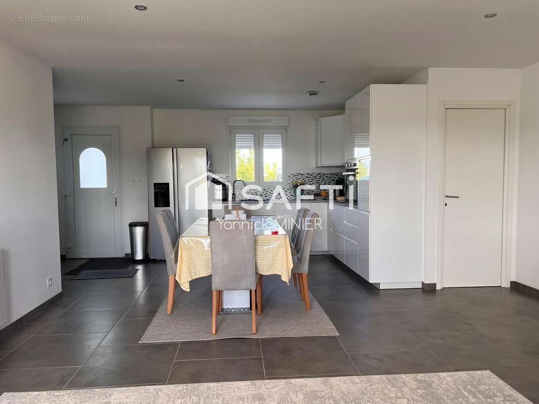 Photo 2 - Maison à LA CHAPELLE-SUR-LOIRE