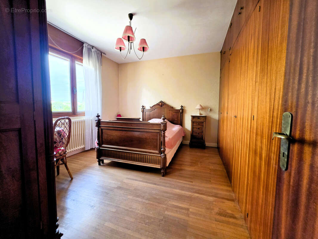 Vonnas   Maison familiale de 121,20 m2 sur terrain constructible de 2 285 m2 - photo 5