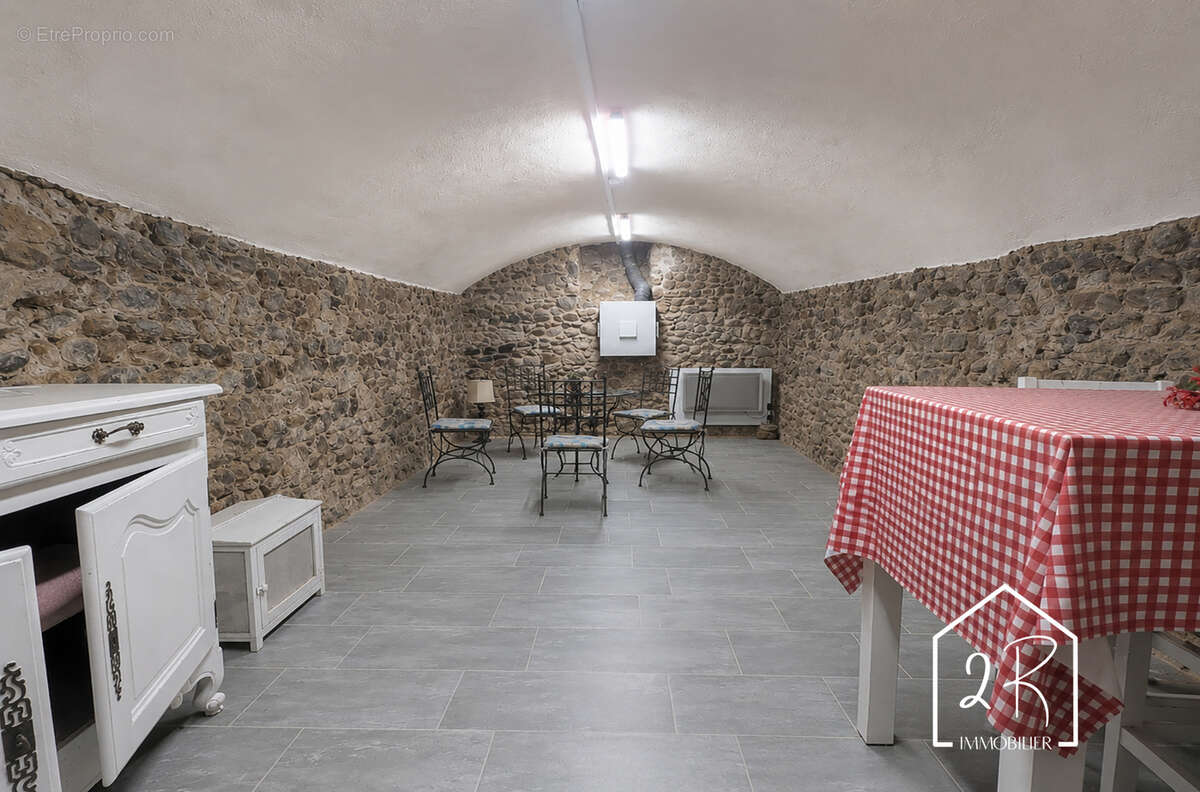 Maison 185 m2  - terrain - piscine - photo 19