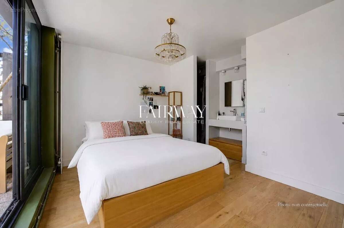 Appartement à PARIS-17E