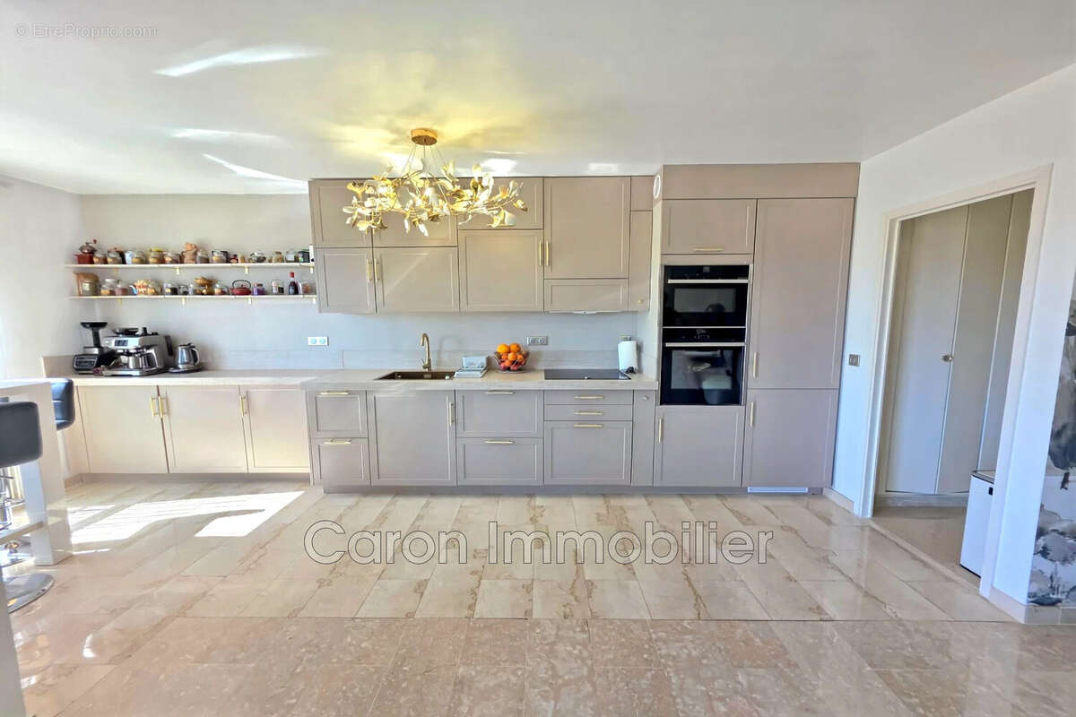 Maison à MANDELIEU-LA-NAPOULE