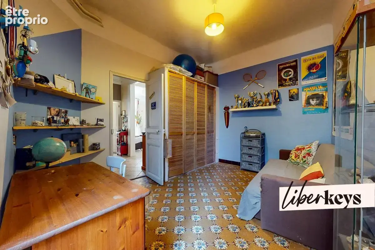 Aubagne centre T4 atypique ~87m² + terrasse ~16m² et des rangements - photo 9