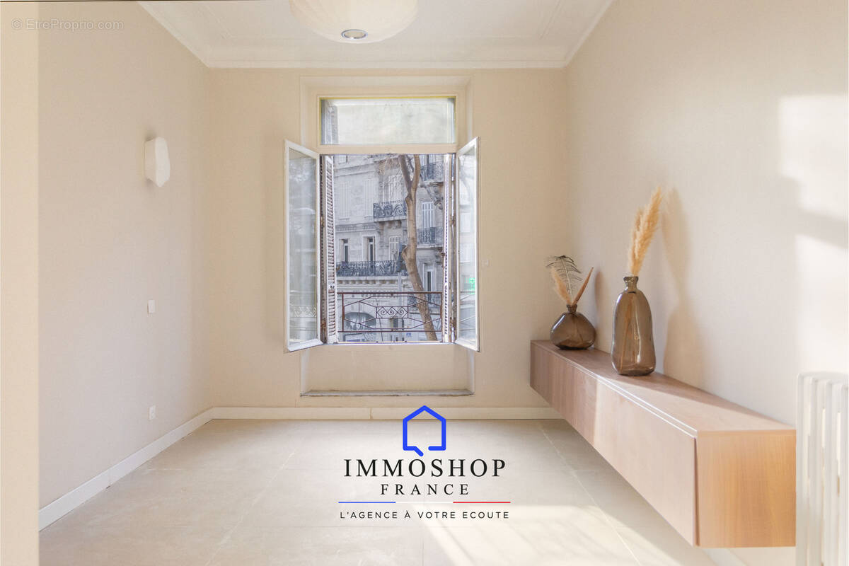 Appartement à MARSEILLE-6E