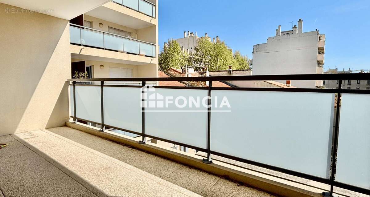 Appartement à MARSEILLE-5E