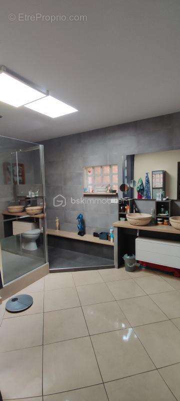 Villa de 132m² avec jardin, garage, piscine et terrasse - photo 17
