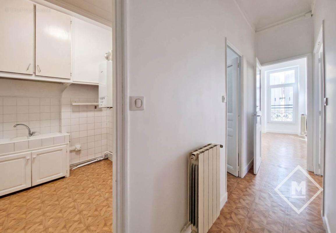 Appartement à MARSEILLE-5E