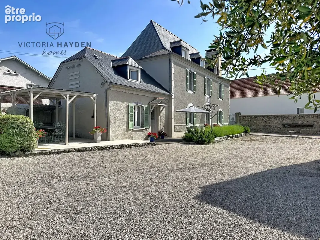 Maison à NAY