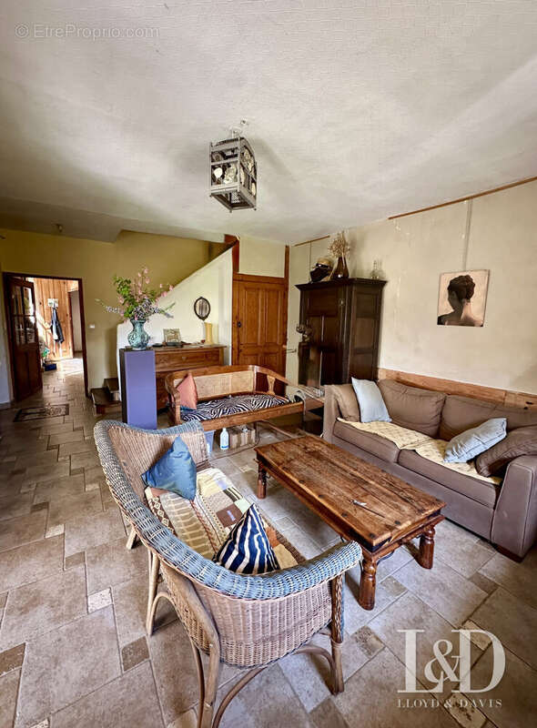 Maison à REVENTIN-VAUGRIS