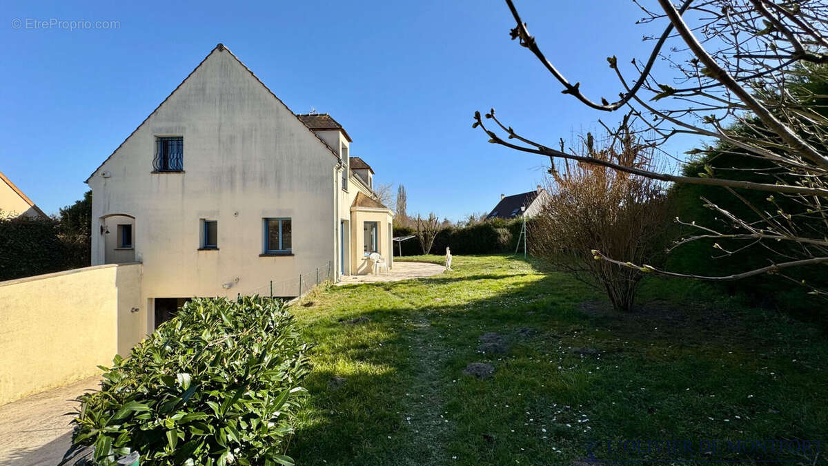 Maison à MONTFORT-L&#039;AMAURY