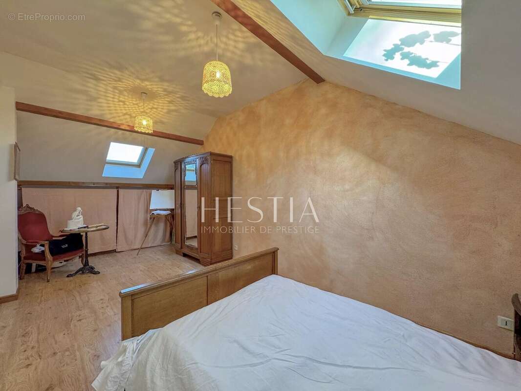 Maison à MONTAGNY-LES-LANCHES