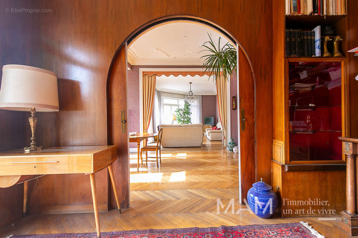 Appartement à MARSEILLE-7E