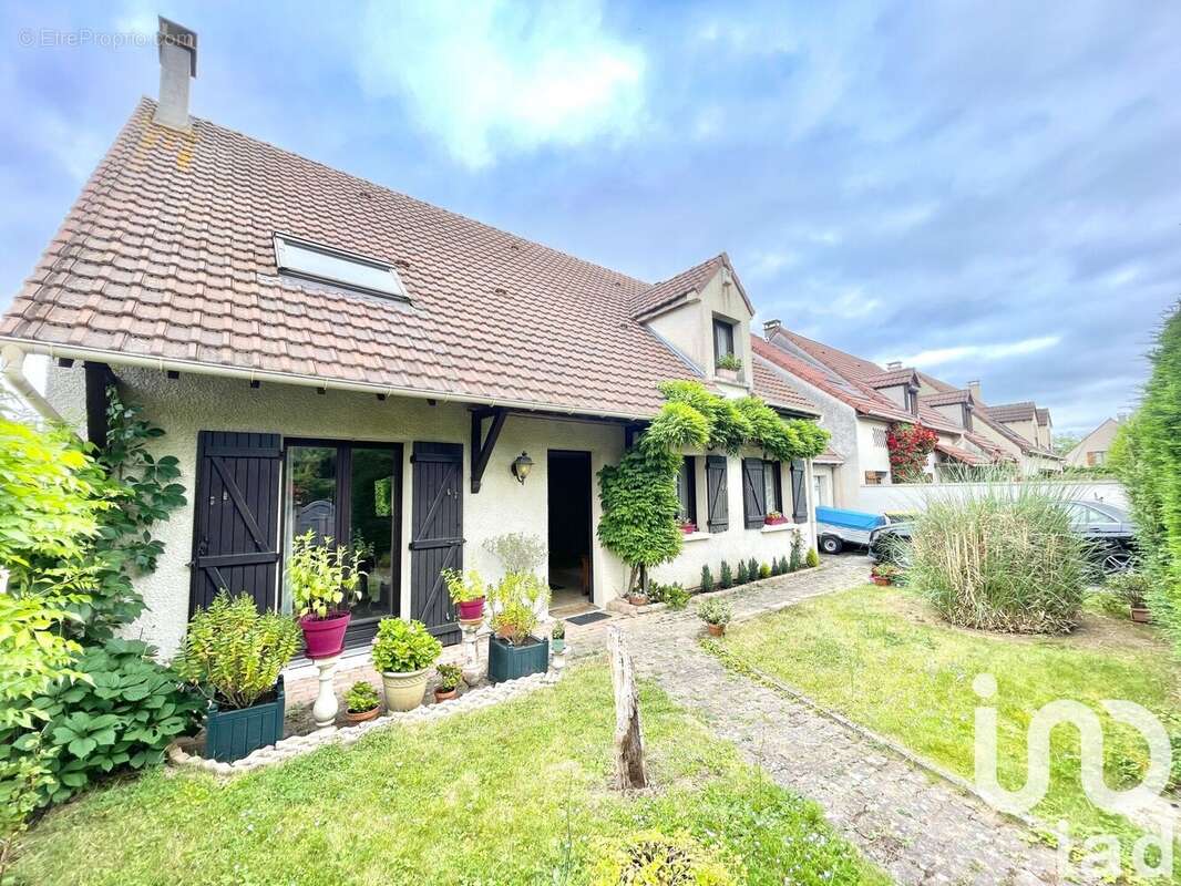 Photo 2 - Maison à MOISSY-CRAMAYEL