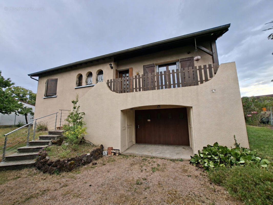 Maison à LE CENDRE