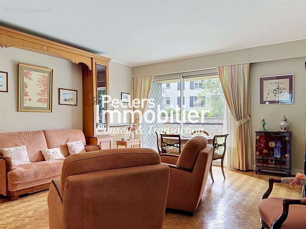 Appartement 2 chambres - Triangle d'Or, entre centre ville et RER - photo 2