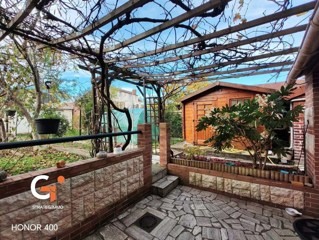 Maison à SAINT-ETIENNE-DU-ROUVRAY