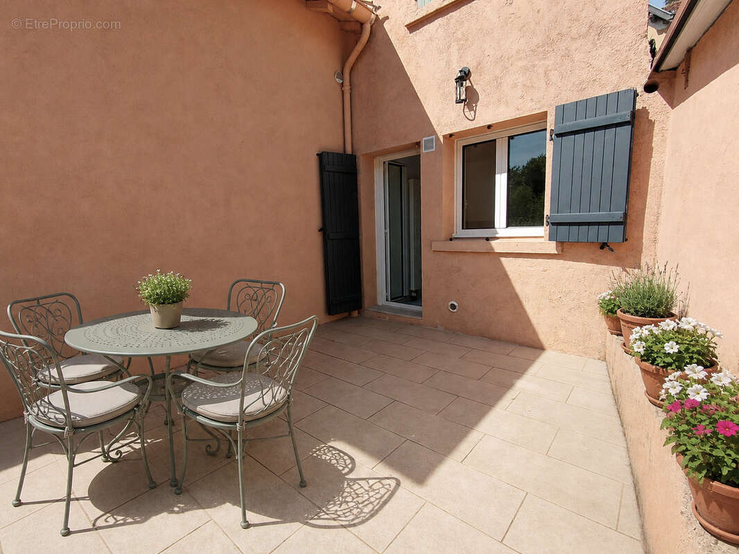 Maison à TASSIN-LA-DEMI-LUNE